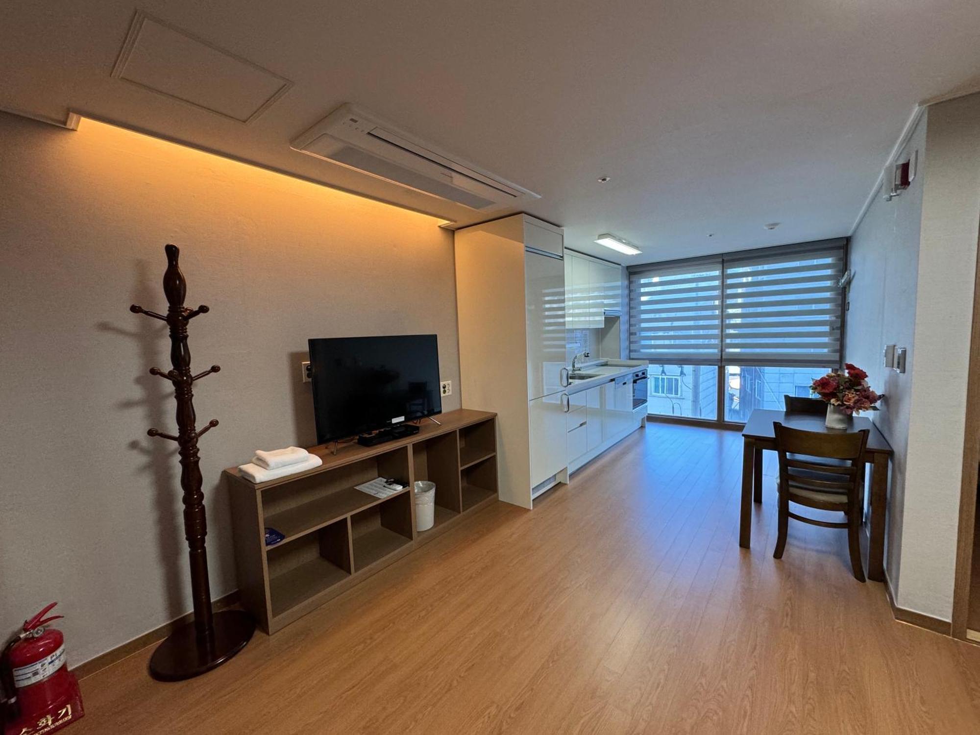 Residence Hotel K Okpo Geoje Exterior foto